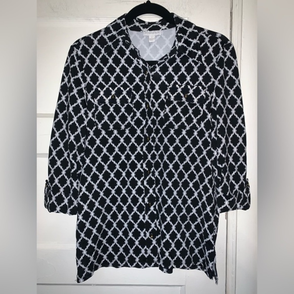 Charter club black‎ and white knit button up collared shirt size small